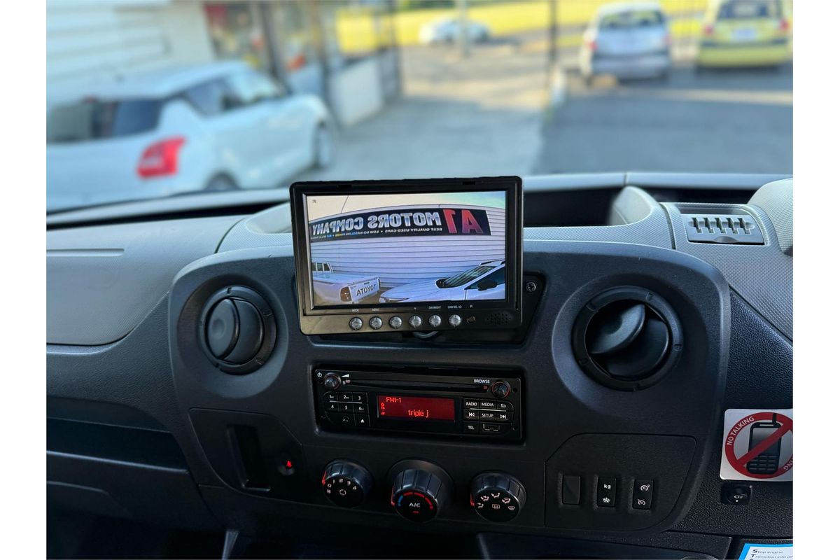 2017 Renault Master X62 MWB Mid Roof