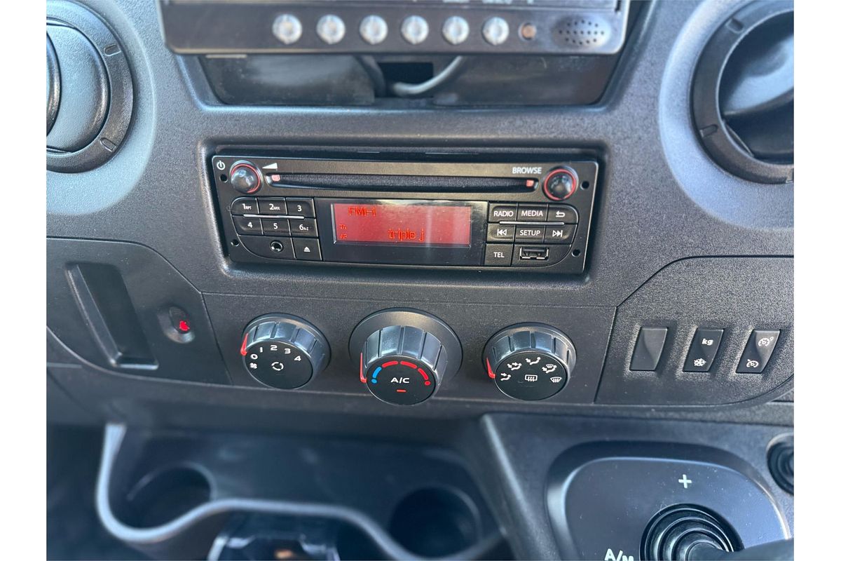 2017 Renault Master X62 MWB Mid Roof