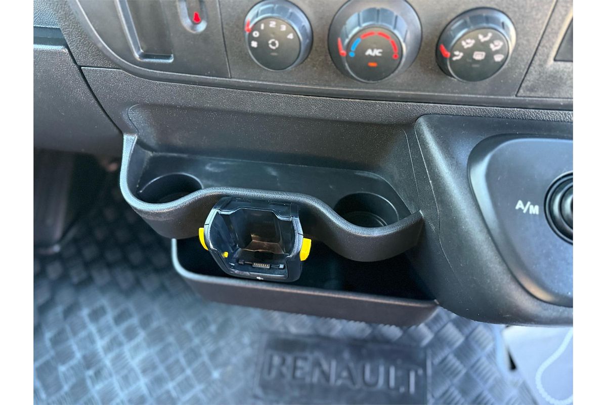 2017 Renault Master X62 MWB Mid Roof