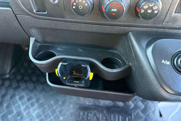 2017 Renault Master X62 MWB Mid Roof