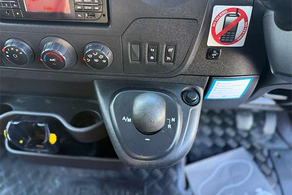 2017 Renault Master X62 MWB Mid Roof