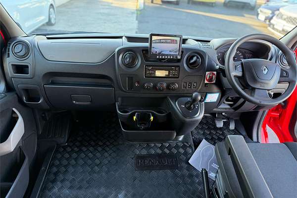 2017 Renault Master X62 MWB Mid Roof