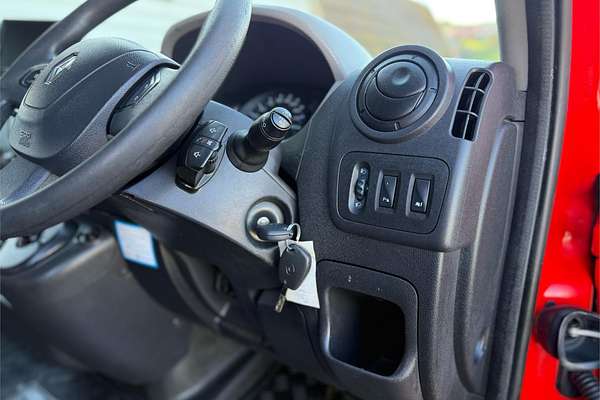 2017 Renault Master X62 MWB Mid Roof