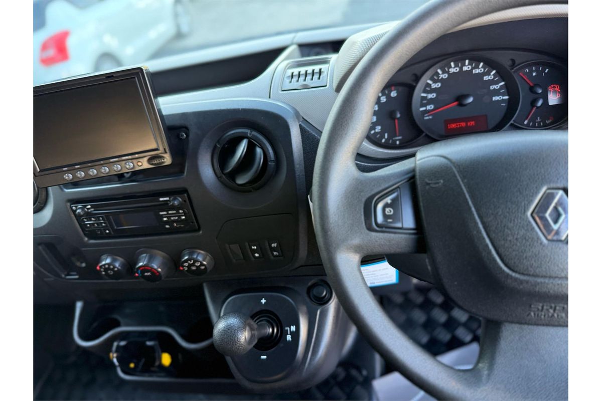 2017 Renault Master X62 MWB Mid Roof