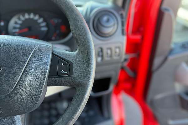 2017 Renault Master X62 MWB Mid Roof