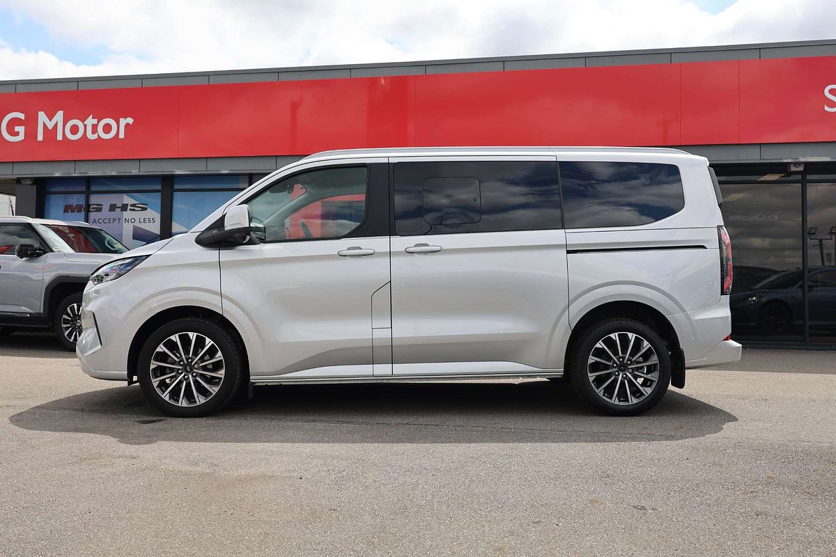 2024 Ford Tourneo Titanium X AV SWB