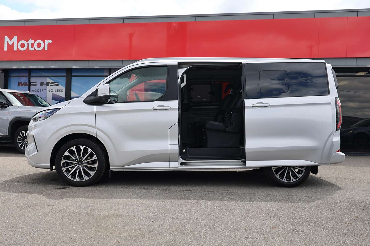 2024 Ford Tourneo Titanium X AV SWB