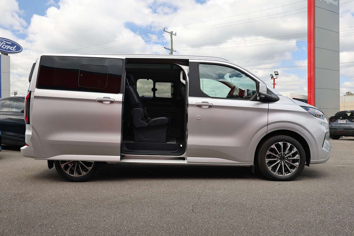 2024 Ford Tourneo Titanium X AV SWB