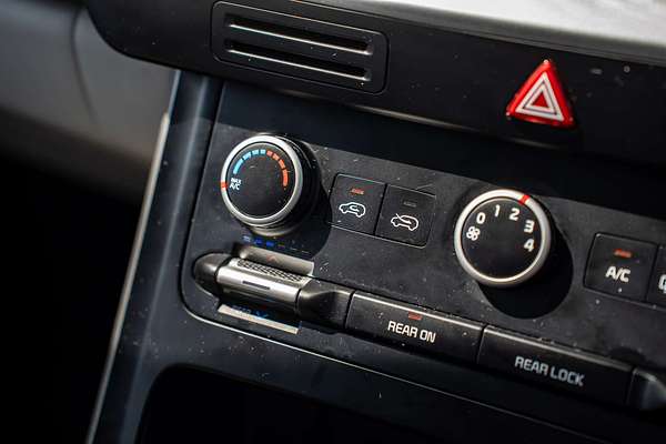 2022 Kia Carnival S KA4