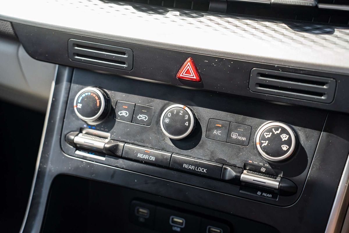 2022 Kia Carnival S KA4