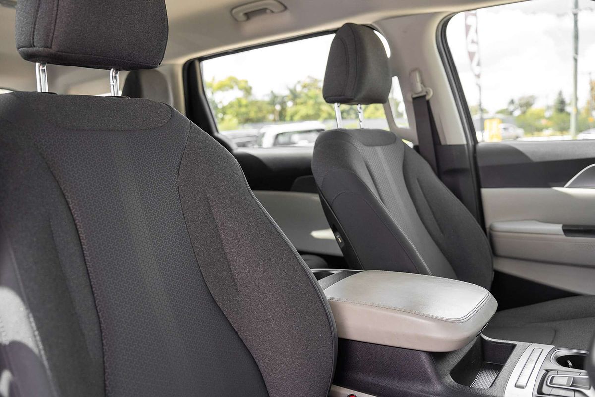 2022 Kia Carnival S KA4