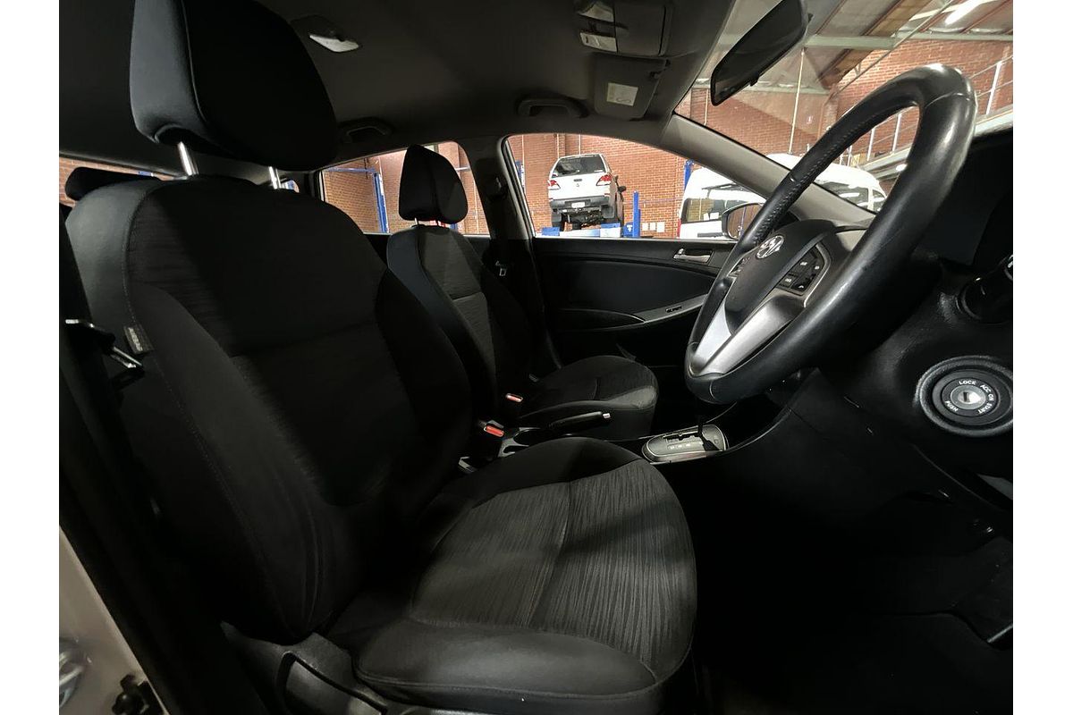 2018 Hyundai Accent Sport RB6