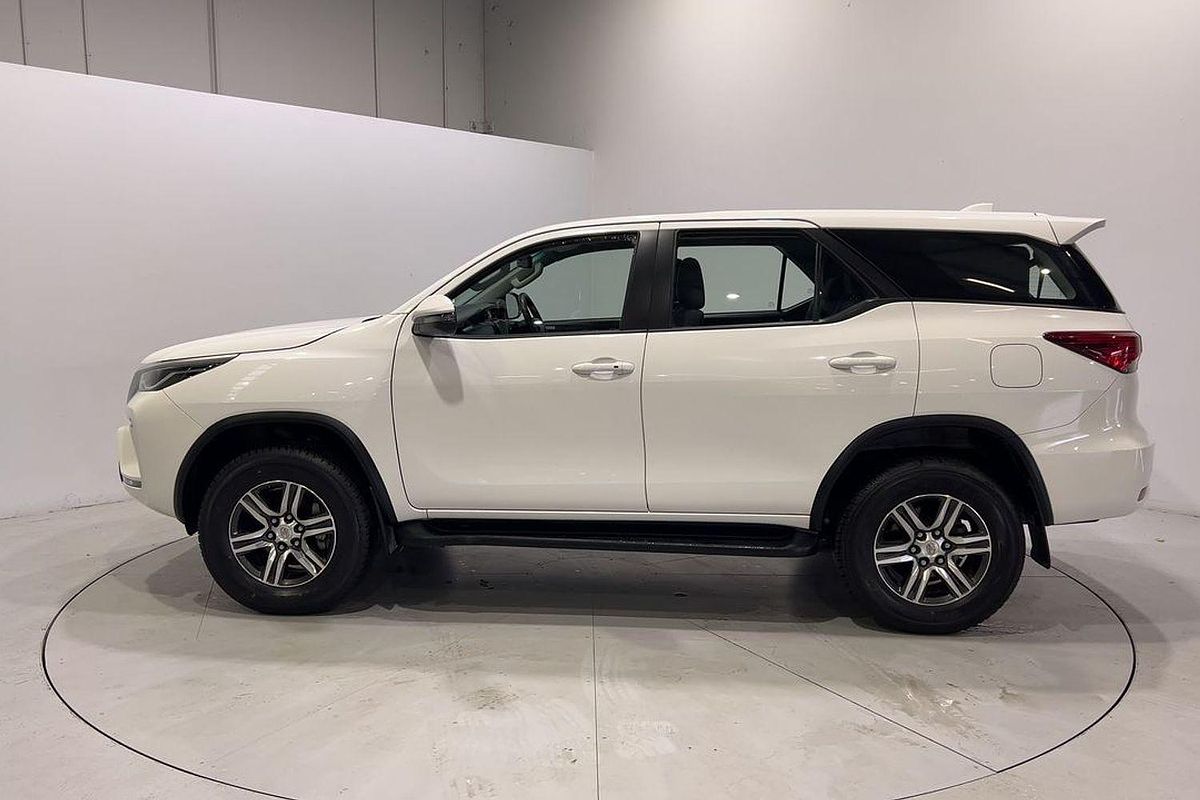 2023 Toyota Fortuner GX GUN156R