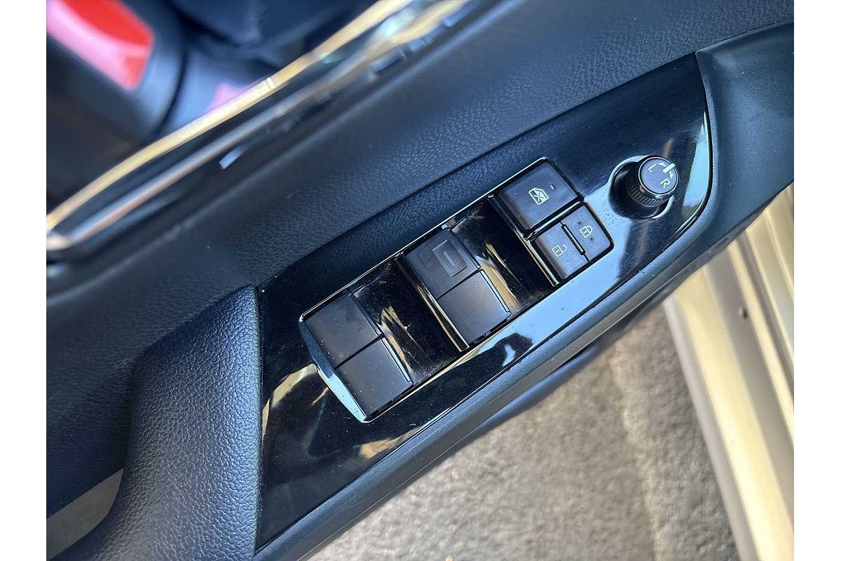 2021 Toyota Prius L Eco