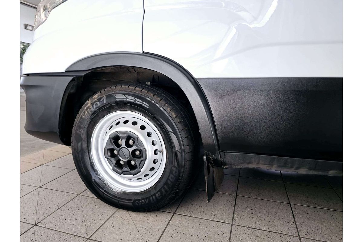 DAILY 35S14V AUTO 2.3L DIESEL