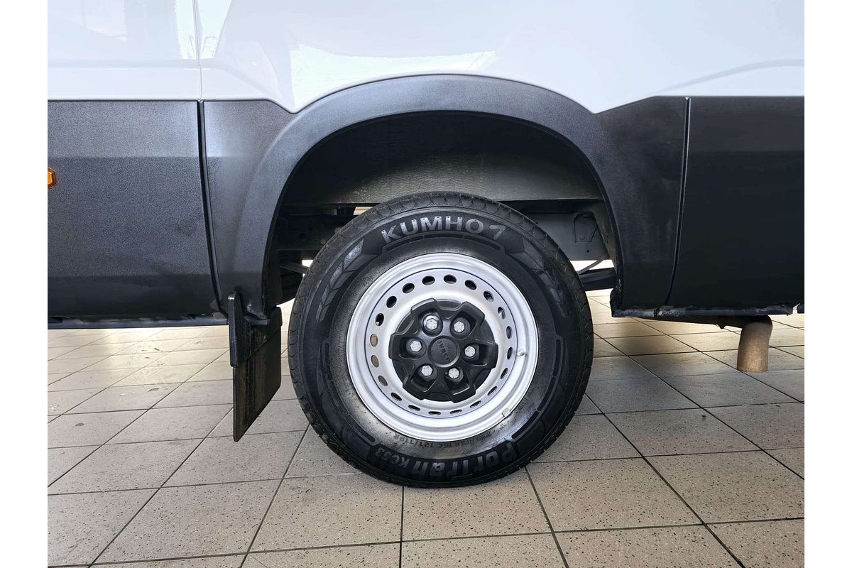 DAILY 35S14V AUTO 2.3L DIESEL DAILY 35S14V AUTO 2.3L DIESEL