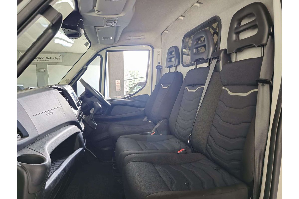 DAILY 35S14V AUTO 2.3L DIESEL