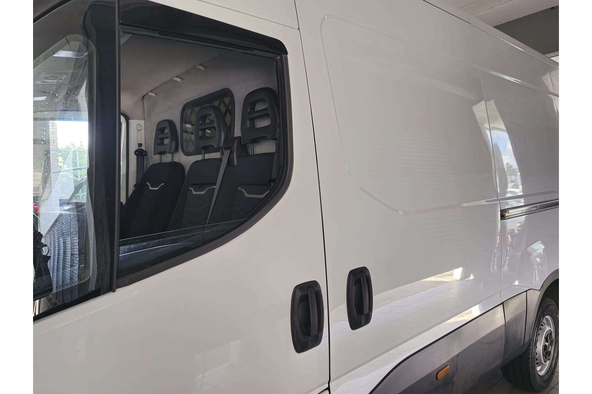 DAILY 35S14V AUTO 2.3L DIESEL