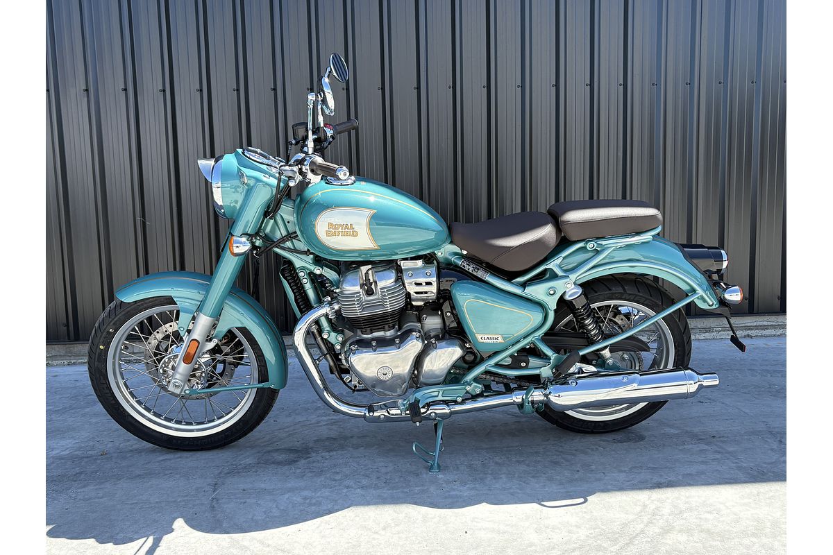 2025 Royal Enfield CLASSIC 650