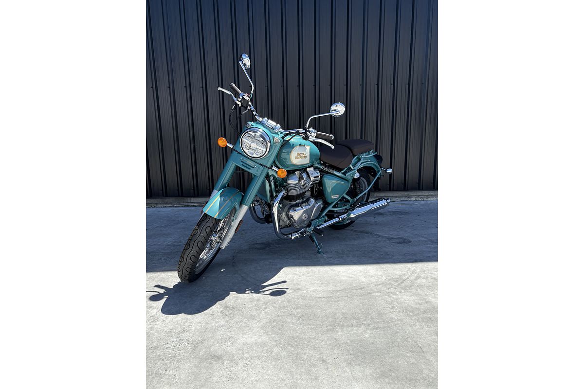 2025 Royal Enfield CLASSIC 650