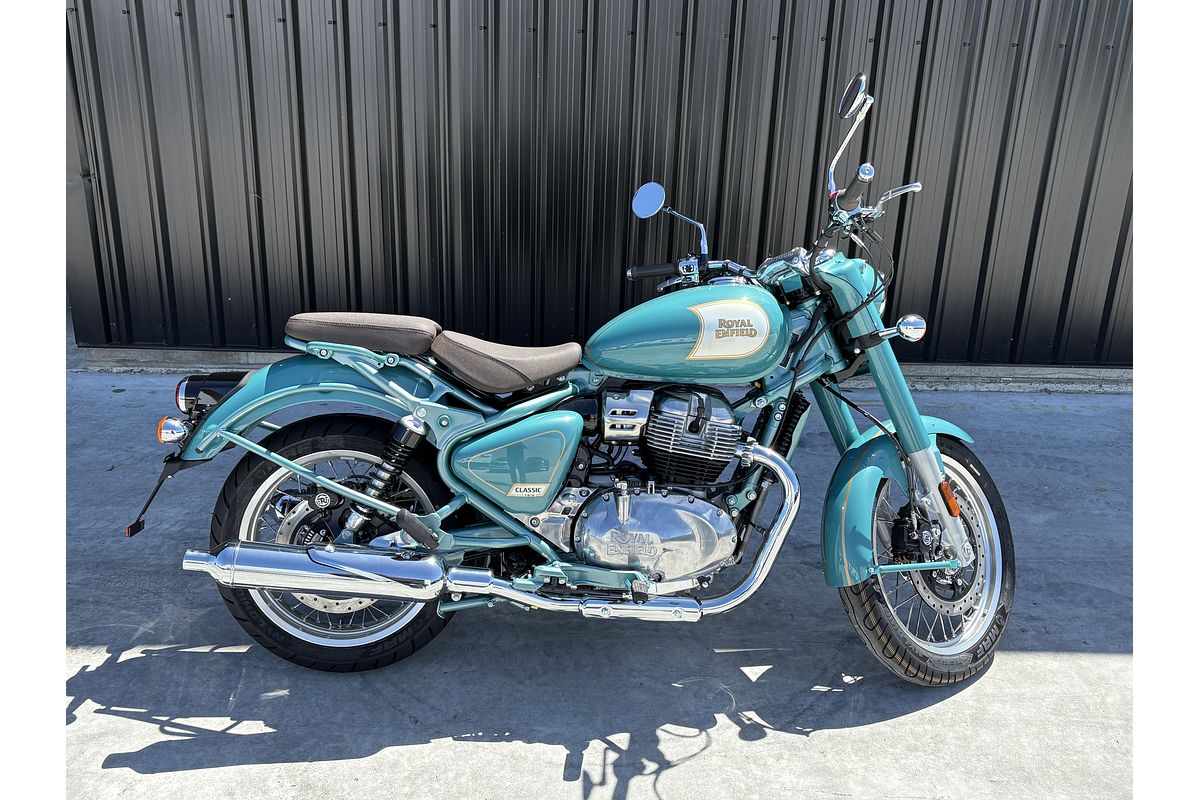 2025 Royal Enfield CLASSIC 650