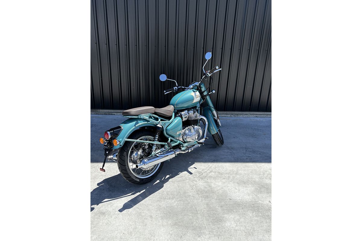 2025 Royal Enfield CLASSIC 650