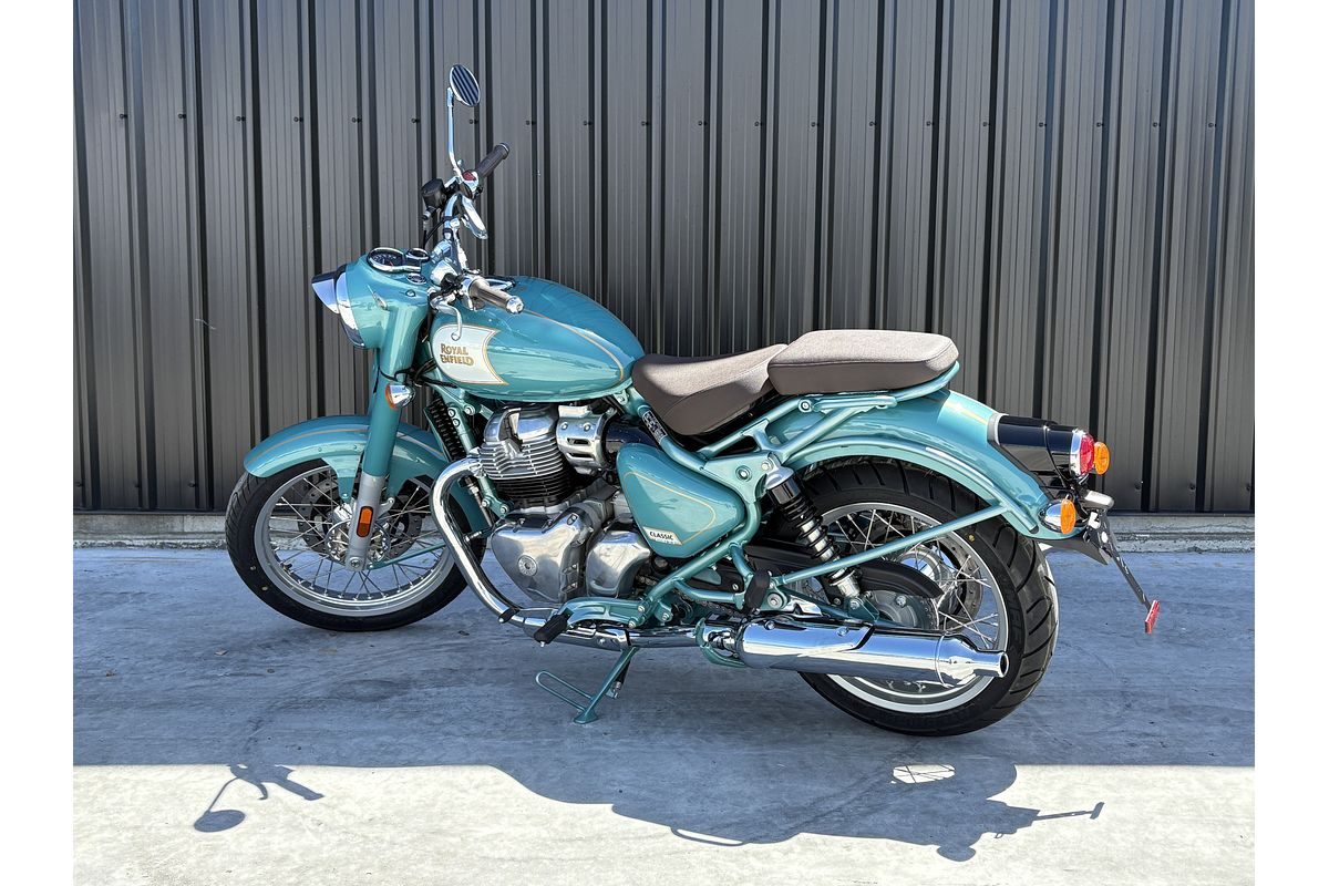 2025 Royal Enfield CLASSIC 650