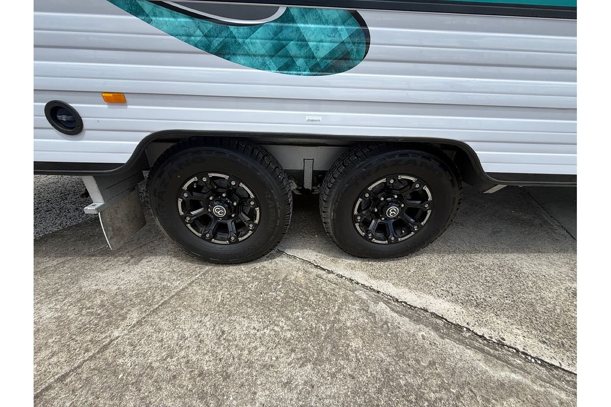 2018 Newlands ONYX CARAVAN