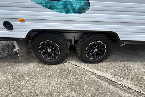 2018 Newlands ONYX CARAVAN
