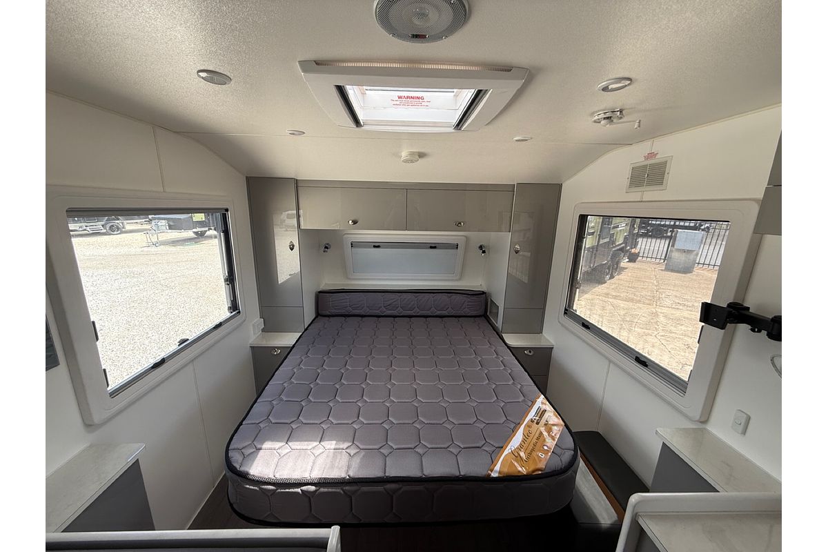 2018 Newlands ONYX CARAVAN