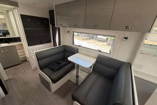 2018 Newlands ONYX CARAVAN