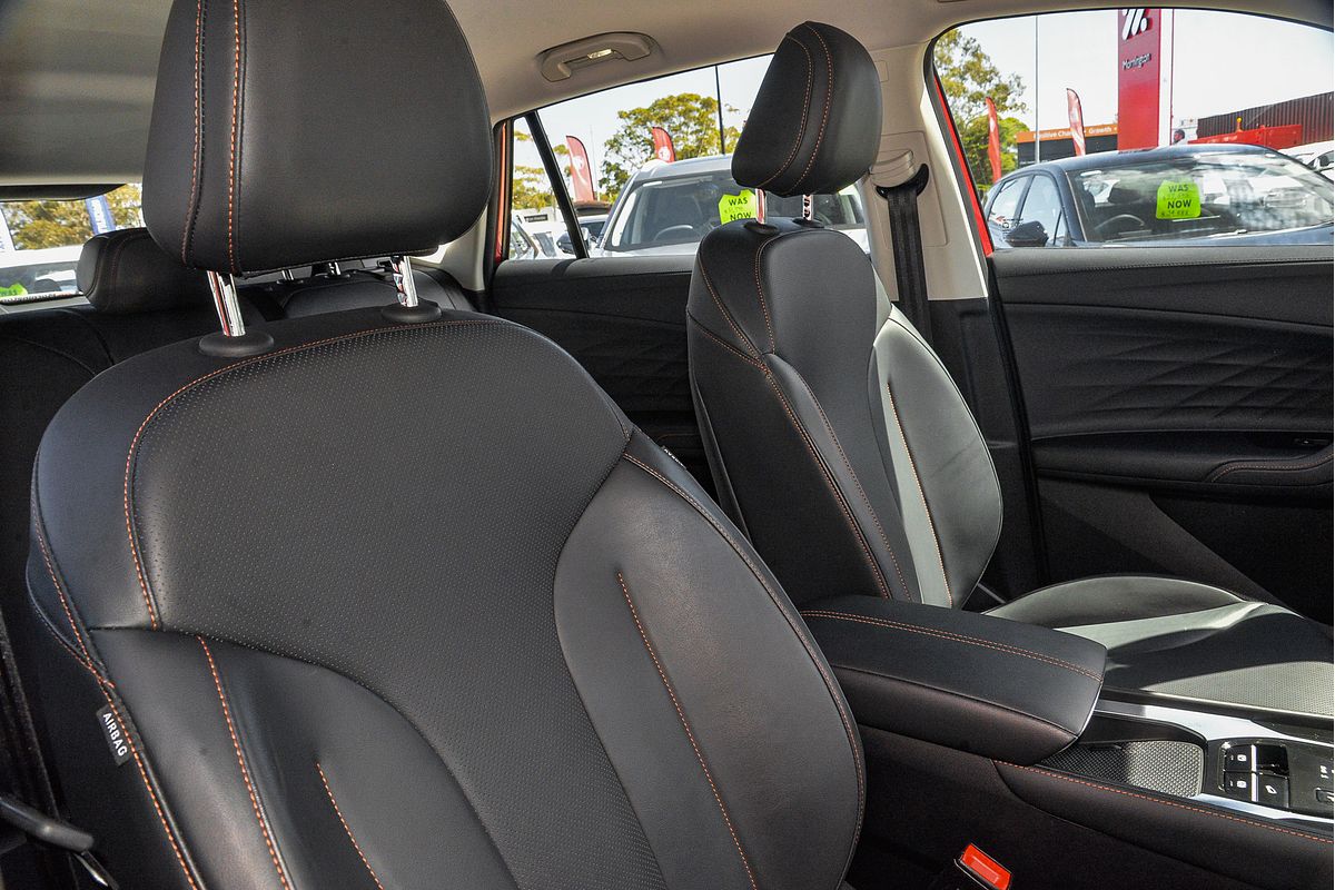 2024 MG HS Excite AS33