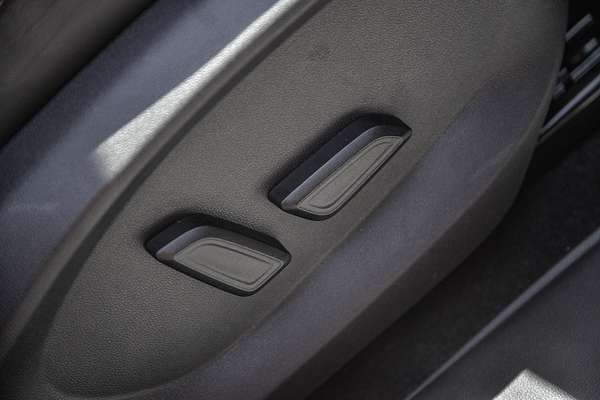 2024 MG HS Excite AS33