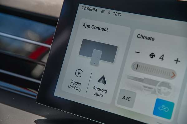 2024 MG HS Excite AS33