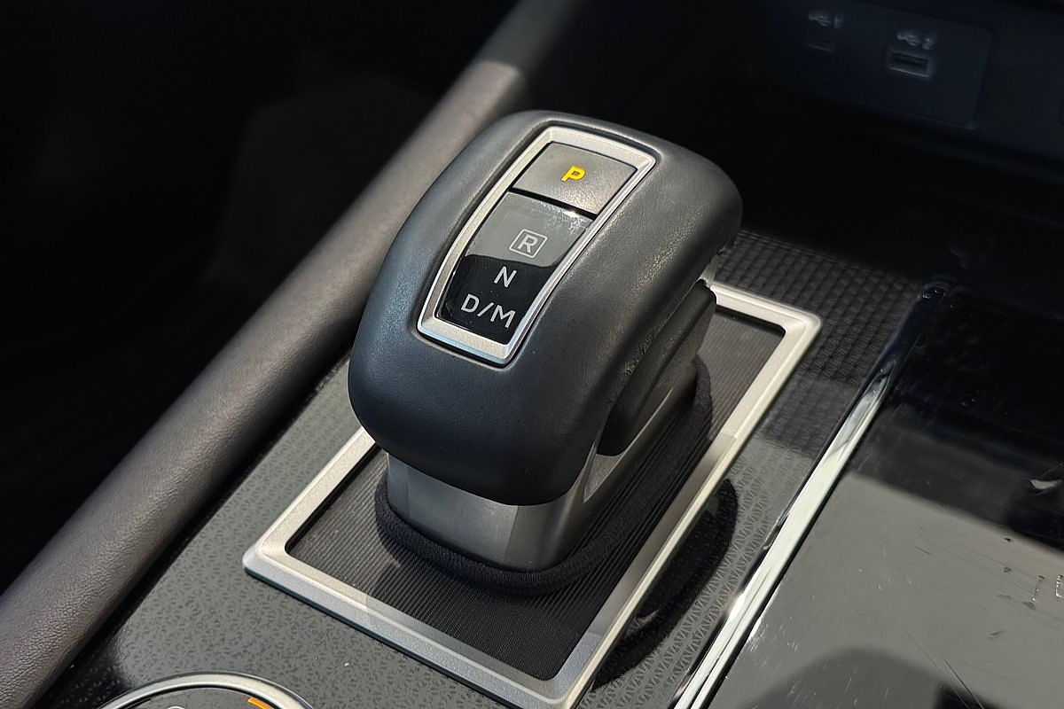 2023 Mitsubishi Outlander LS Black Edition ZM