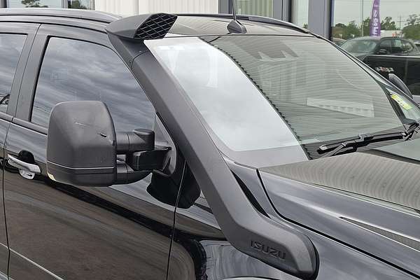 2022 Isuzu D-MAX X-TERRAIN 4X4