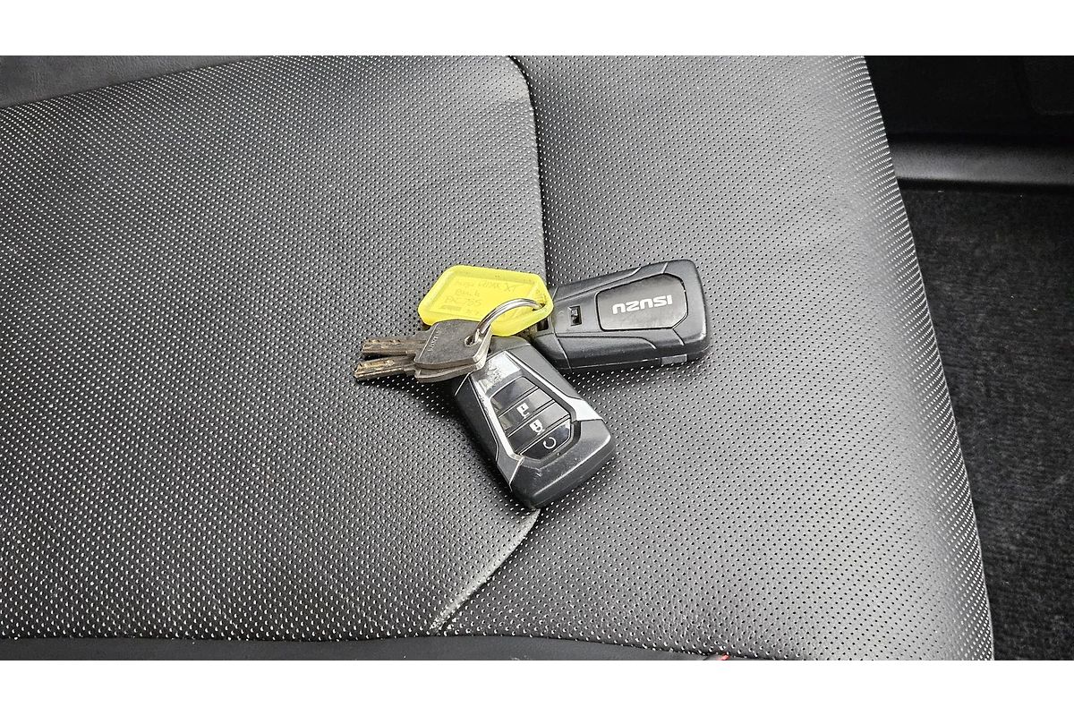 2022 Isuzu D-MAX X-TERRAIN 4X4