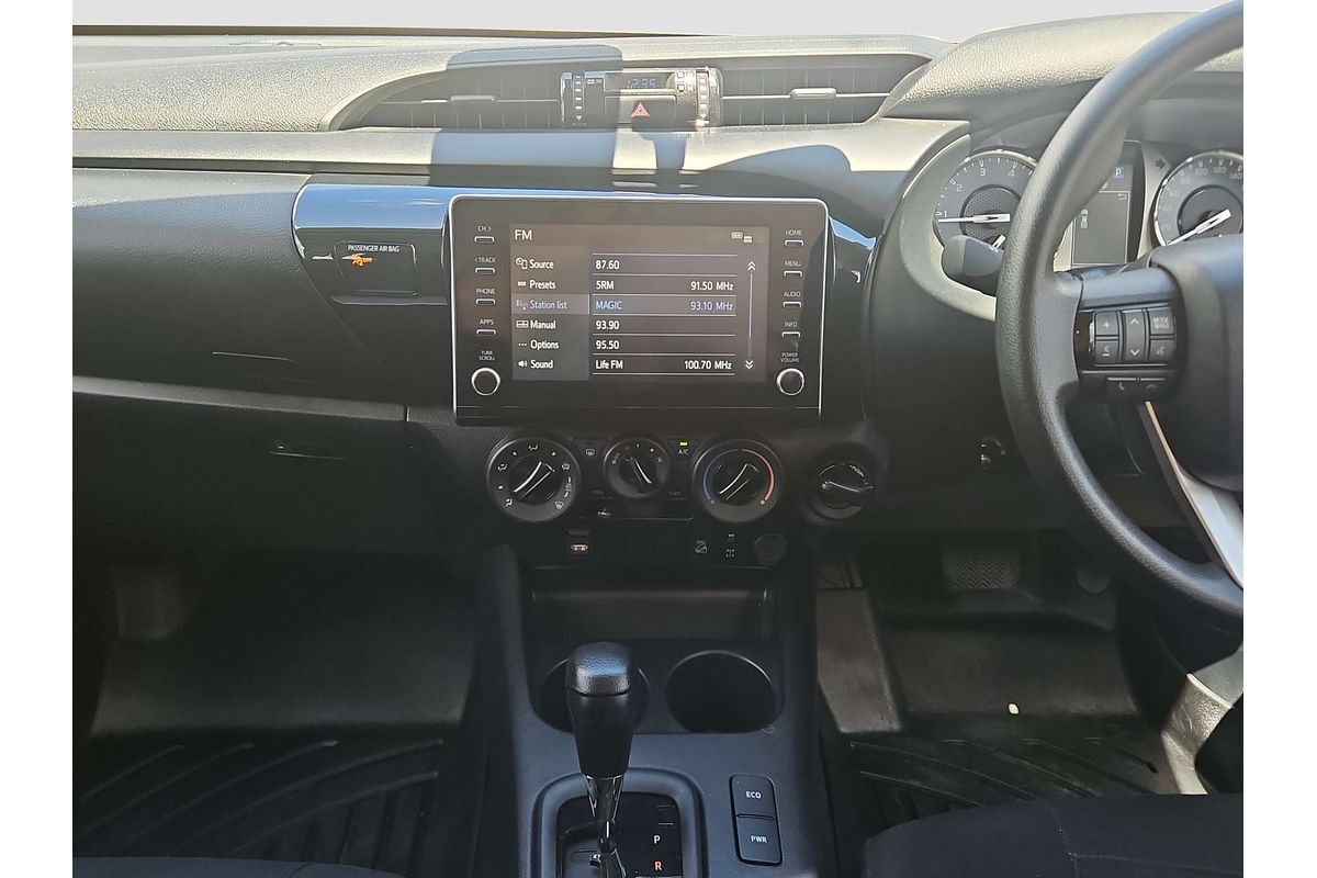 2024 Toyota Hilux SR GUN126R