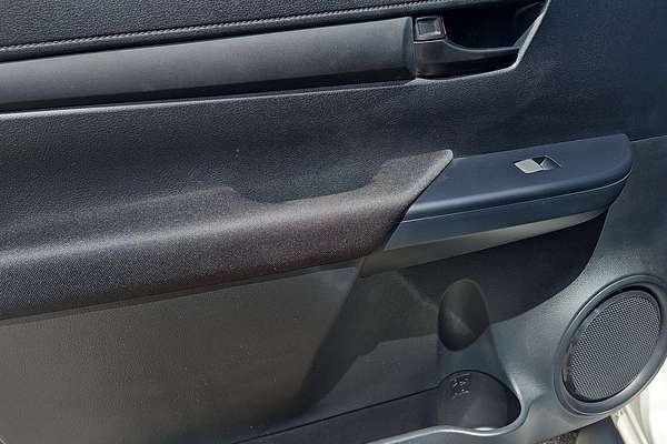 2024 Toyota Hilux SR GUN126R