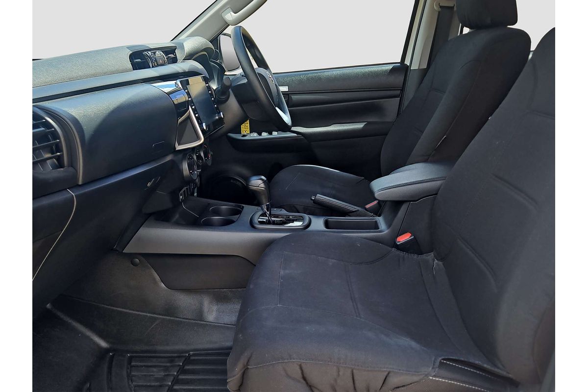 2024 Toyota Hilux SR GUN126R