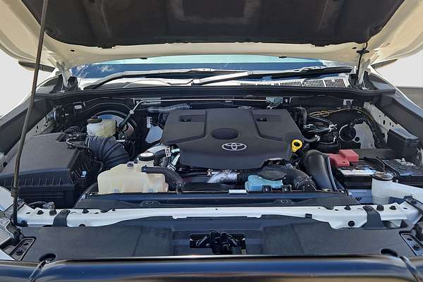 2024 Toyota Hilux SR GUN126R