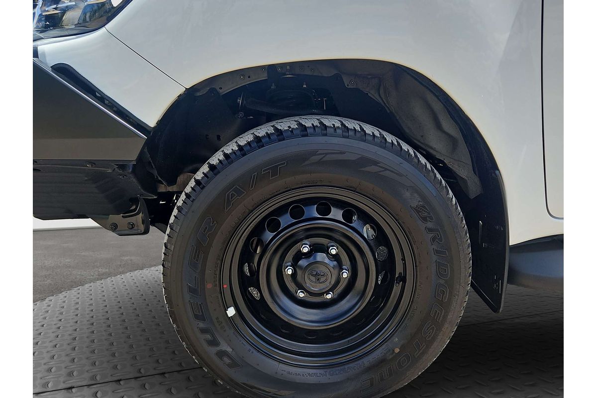 2024 Toyota Hilux SR GUN126R