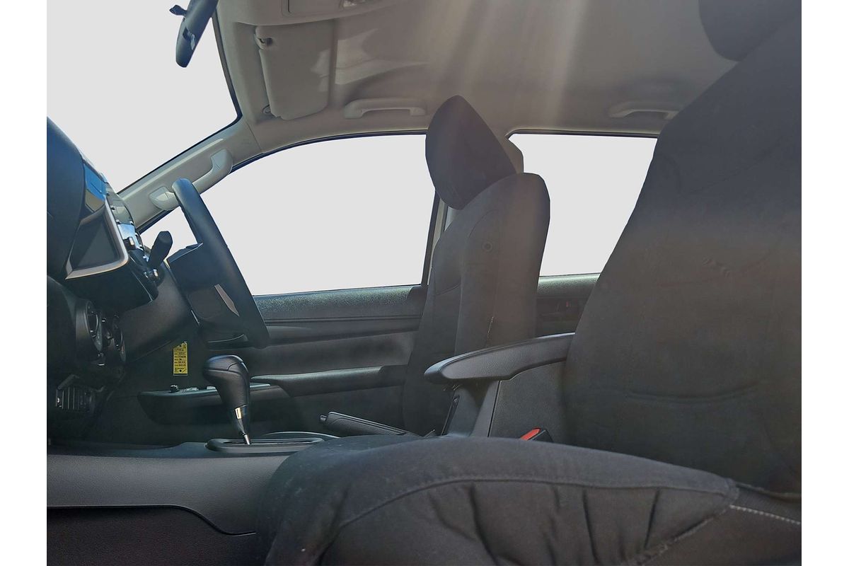 2024 Toyota Hilux SR GUN126R