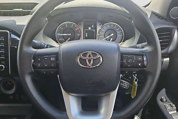 2024 Toyota Hilux SR GUN126R