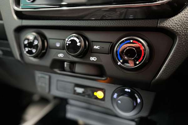 2025 Isuzu D-MAX X-RIDER 4X4