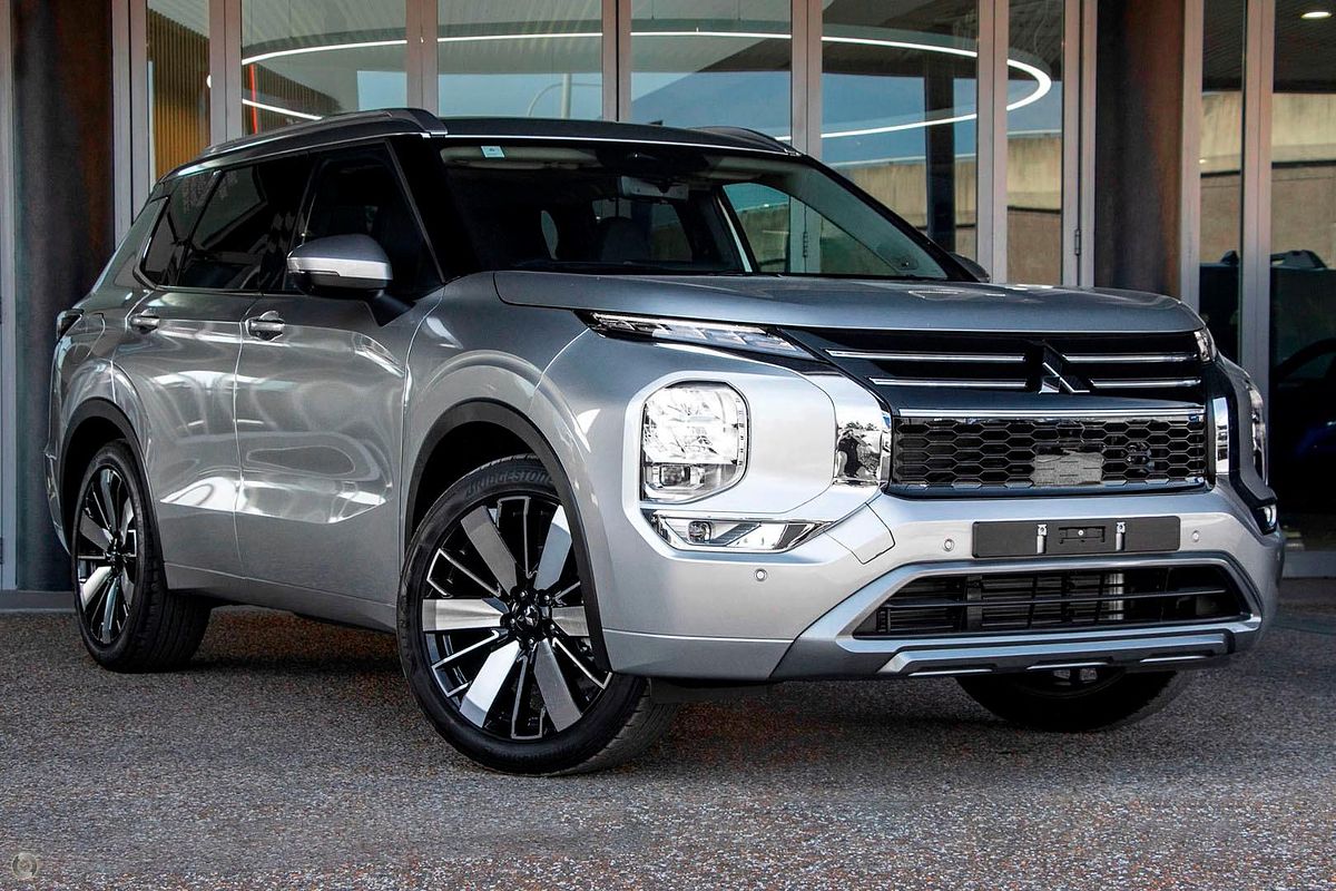 2025 Mitsubishi Outlander Exceed ZM