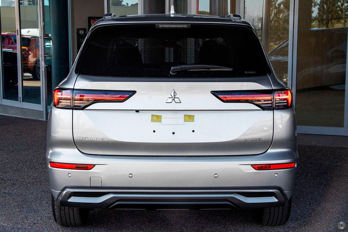2025 Mitsubishi Outlander Exceed ZM