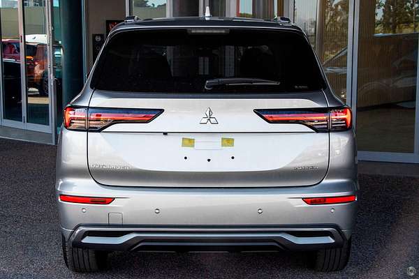 2025 Mitsubishi Outlander Exceed ZM