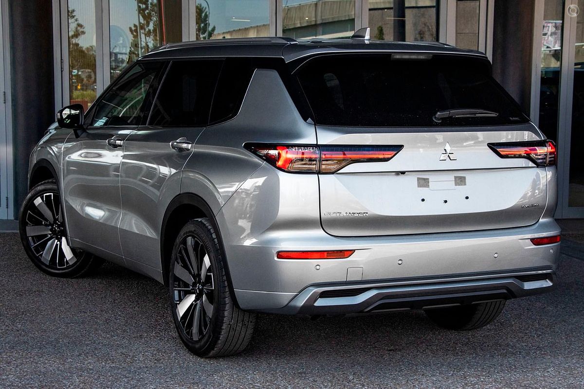 2025 Mitsubishi Outlander Exceed ZM
