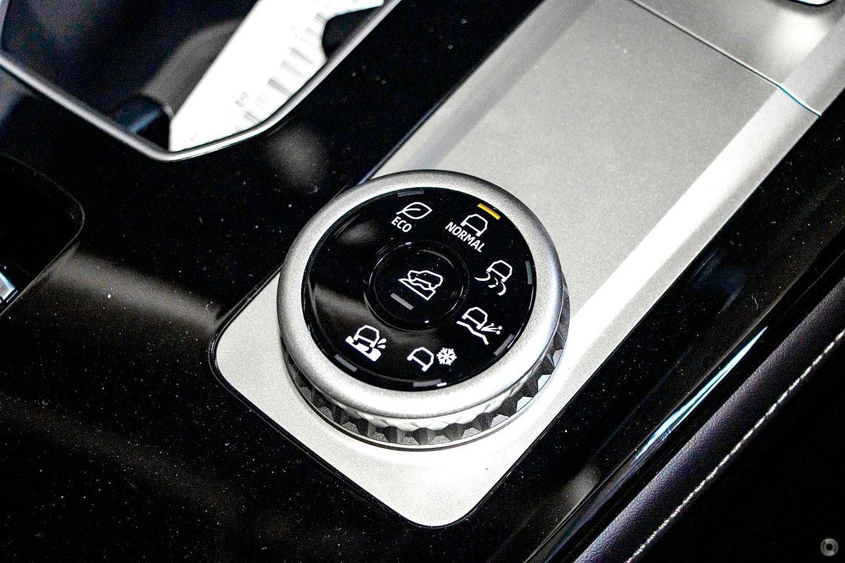 2025 Mitsubishi Outlander Exceed ZM